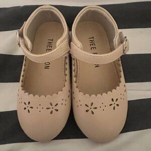 Cream Kids Shoes